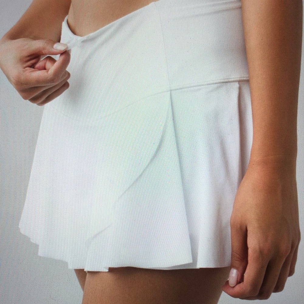 Lululemon Hit Your Stride Skirt sz 6